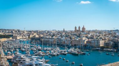 fly-anywhere-couple-vuMyFCtdm04-unsplash